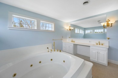 Luxurious oceanfront property on 9.4 acres with 562 ft of - photo 46