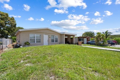 Single family home located east of I95 in Deerfield Beach. This - photo 3