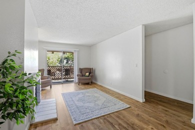 Wonderful starter, down-sizing, or investment property! Located - photo 9