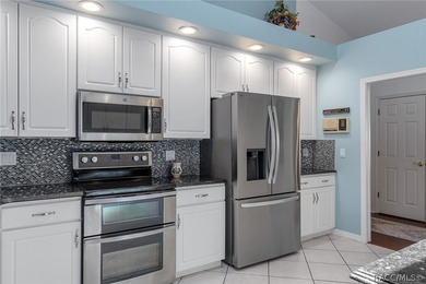 Custom 3 bedroom home with spa designed for entertaining family - photo 19