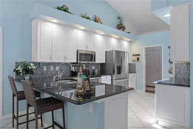 Custom 3 bedroom home with spa designed for entertaining family - photo 21