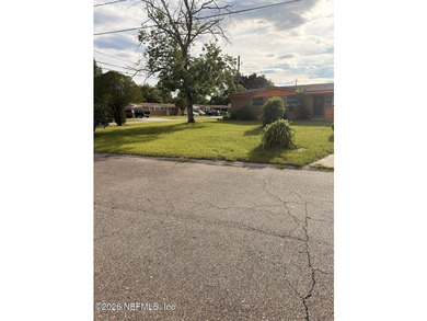This Jacksonville home is all brick with great bones. 3 bedroom - photo 22