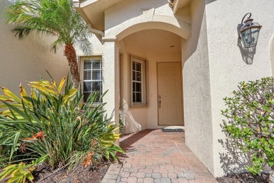 Welcome to this beautifully designed 3-bedroom + den/office - photo 2