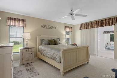 Custom 3 bedroom home with spa designed for entertaining family - photo 33