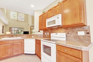 Welcome to this beautifully designed 3-bedroom + den/office - photo 4