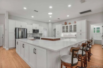 Fully renovated Southern Woods home on nearly half an acre - photo 6