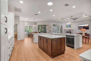 Fully renovated Southern Woods home on nearly half an acre - photo 7