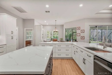 Fully renovated Southern Woods home on nearly half an acre - photo 10