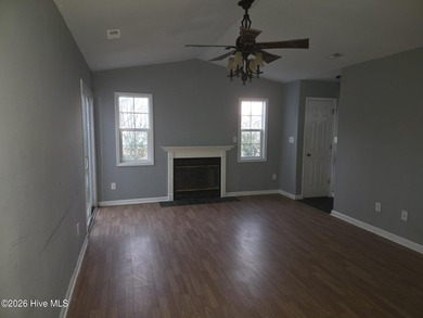 Great home in Foxtrace! Has over 1500 square feet, open kitchen - photo 7