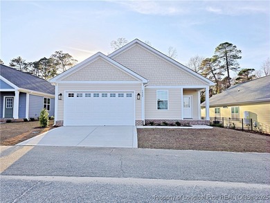 (private lake, pond, coastal) Home For Sale in Fayetteville North Carolina