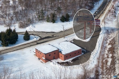 This prime commercial space is located conveniently right off of