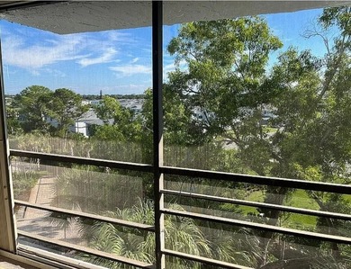 Beautifully remodeled and move-in ready, immaculate 1bedroom - photo 16