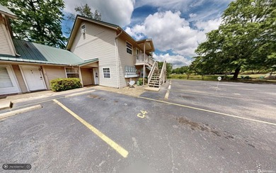 Welcome to River Mill on beautiful Lake Hamilton. This charming - photo 17