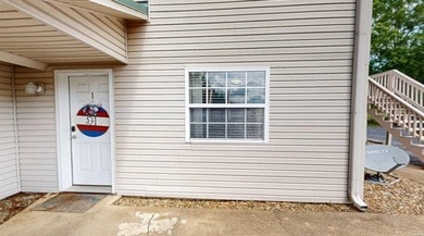 Welcome to River Mill on beautiful Lake Hamilton. This charming - photo 18