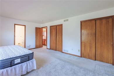 Welcome to this pristine colonial home located in Webster. There - photo 28