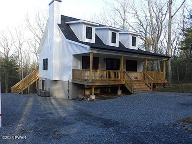 Walker Lake Home For Sale in Shohola Pennsylvania
