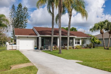 Welcome to this meticulously maintained 3-bedroom 3-bath pool - photo 1
