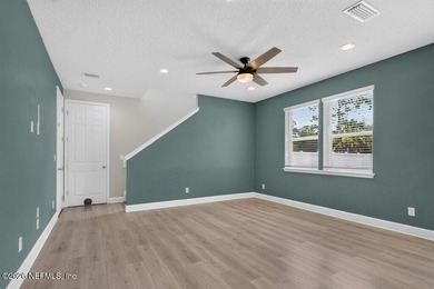 Welcome home to this charming two-story, 3-bedroom, 2.5-bath - photo 9