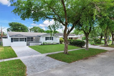 WELCOME TO THIS STUNNING HOME IN HOLLYWOOD HILLS, TOYALLY - photo 1