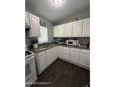Location, Location, Location!! This Home is Move In Ready! Newly - photo 2