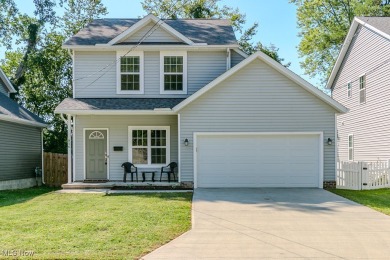 Lake Home ActiveUnderContr in Willoughby, Ohio