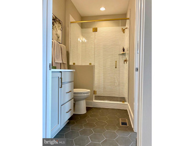 Don't miss this opportunity to own the Amari, one of Wormald - photo 18