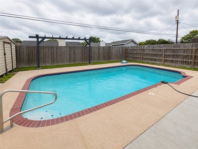Move-in ready and packed with features, this beautifully - photo 22