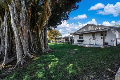 Experience the ultimate lakefront living in Florida with this - photo 28