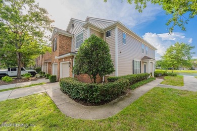 Wonderful Bright and Airy End Unit Townhouse located in the - photo 28