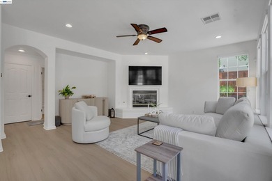 Tucked into one of San Ramon's most picturesque pockets, this - photo 32