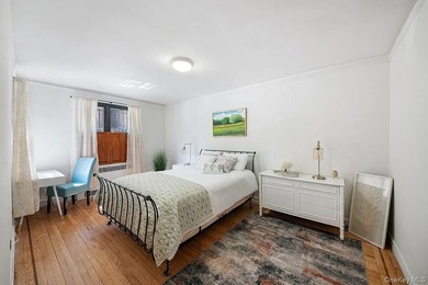 A generously sized 800 sqft one-bedroom apartment in - photo 7