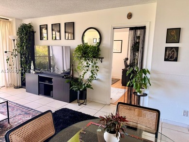 Call this cozy apartment home in a great Aventura location - photo 9