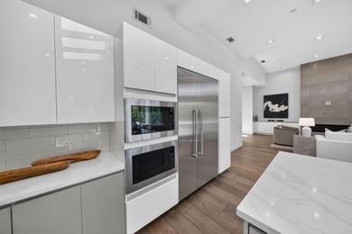 Modern design and exceptional craftsmanship define this stunning - photo 10