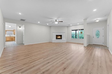Looking for a house near the lake? Enjoy your view of the lake - photo 7