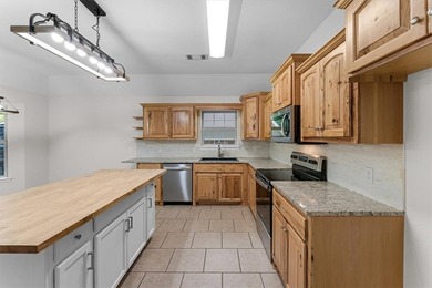 Looking for a house near the lake? Enjoy your view of the lake - photo 10
