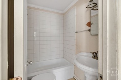 Discover the perfect blend of space and Savannah charm in this - photo 13