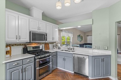 Welcome to this beautifully maintained solid brick home - photo 17