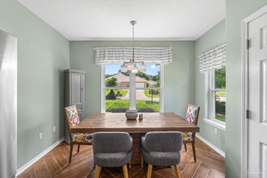 Welcome to this beautifully maintained solid brick home - photo 19