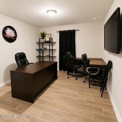 Welcome to this beautifully maintained home in the heart of St - photo 20