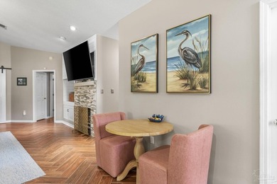 Welcome to this beautifully maintained solid brick home - photo 20