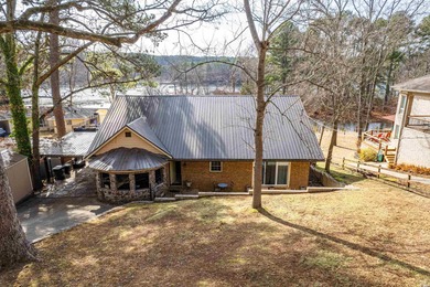 Lake Hamilton Home For Sale in Hot Springs Arkansas