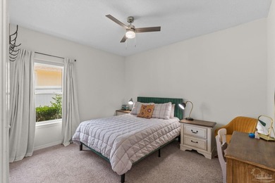 Welcome to this beautifully maintained solid brick home - photo 23