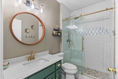 Welcome to this beautifully maintained solid brick home - photo 25
