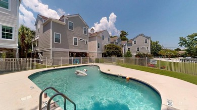 Move-in ready and just blocks from the beach! This beautifully - photo 28