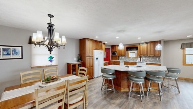Exquisitely maintained ranch-style home. SOLD - photo 15