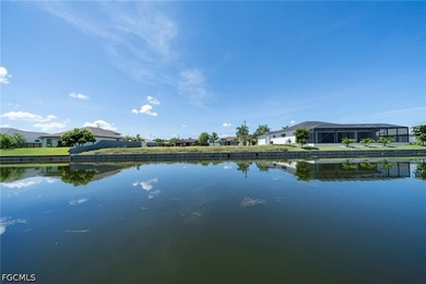 Welcome to this stunning modern luxury waterfront home featuring - photo 44