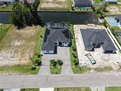 Welcome to this stunning modern luxury waterfront home featuring - photo 47