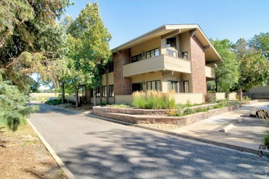 Medical / Professional Office Building for Sale in Serene - photo 1