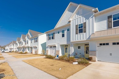 Where to start? In the heart of Beaufort's coastal charm sits an - photo 3