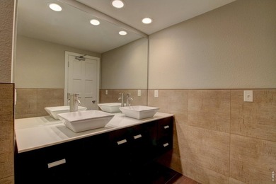 Medical / Professional Office Building for Sale in Serene - photo 8